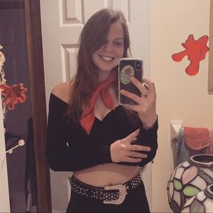 Meet your Posher, Claire